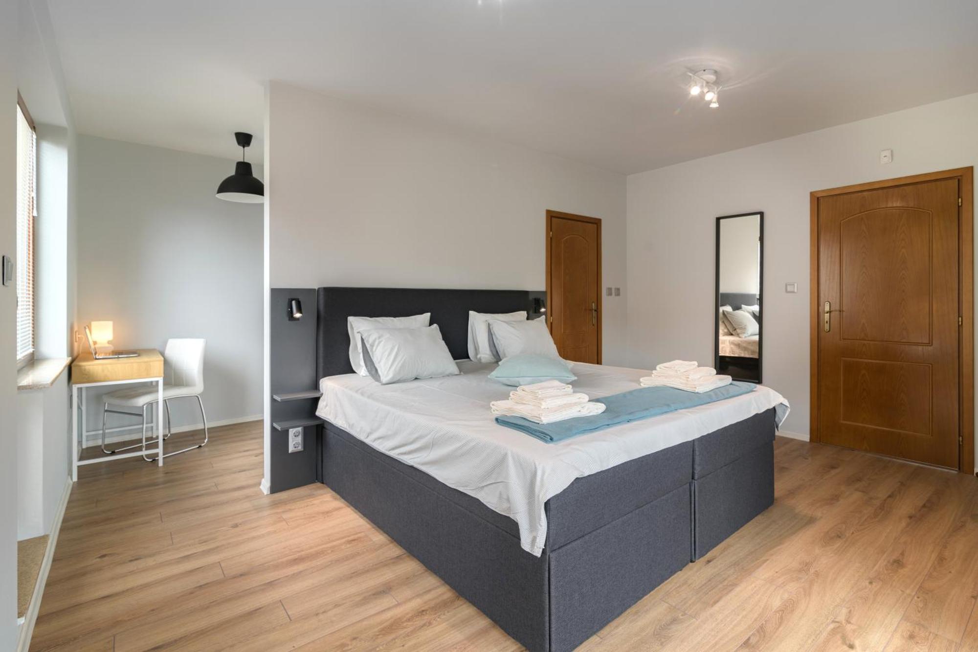 Magdalena Apartment - Two Bathrooms, Perfect City Center Varna Ngoại thất bức ảnh